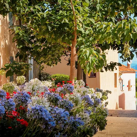 Happy Tropez, Au Coeur Du Village De * Gassin